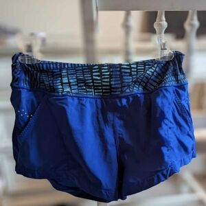 Zella women's shorts.. blue with pattern waist (S)